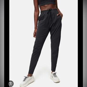 NWOT Outdoor Voices OG Track Pant | Black | XS